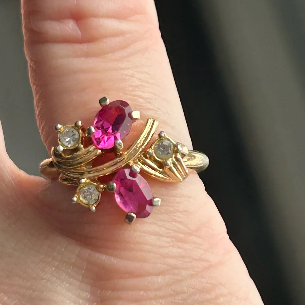 4/$50 Elegant Gold and Pink Gemstone Ring size 4 1/2 - Picture 2 of 9